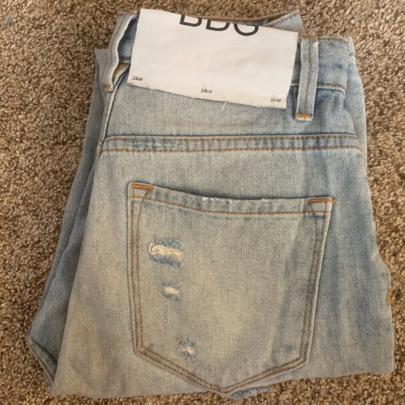 BDG Distressed Mom High Rise Jeans - Picture 1 of 3